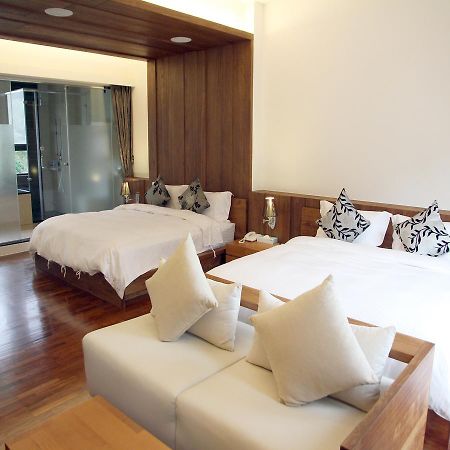 Peace Area Hot Spring Hotel Джиаоси Екстериор снимка