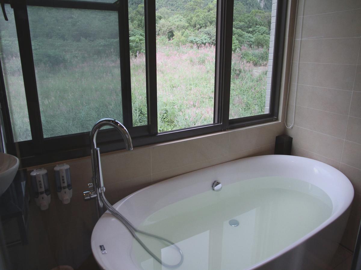 Peace Area Hot Spring Hotel Джиаоси Екстериор снимка