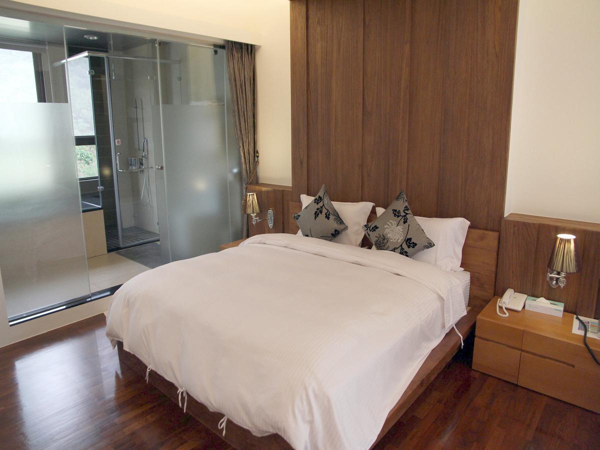 Peace Area Hot Spring Hotel Джиаоси Екстериор снимка