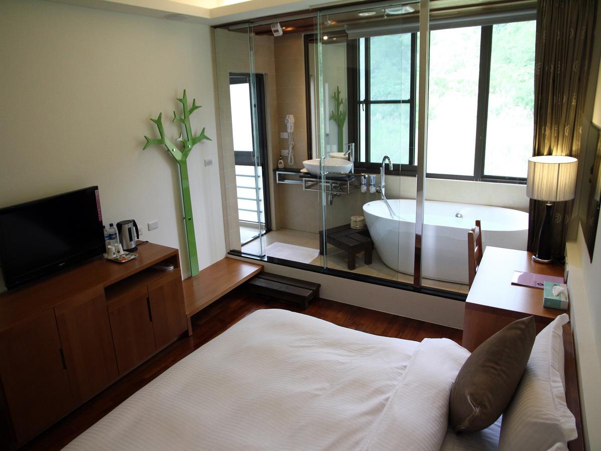Peace Area Hot Spring Hotel Джиаоси Екстериор снимка
